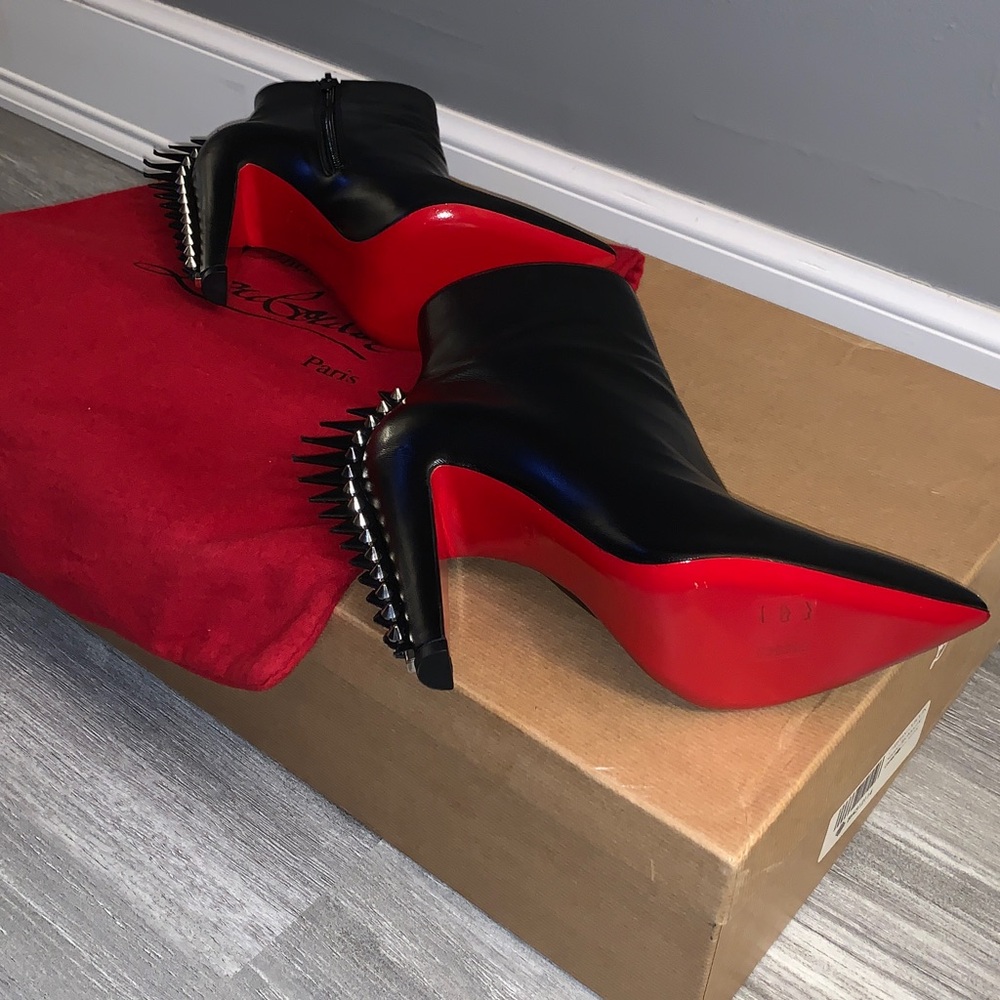 AUTHENTIC Christian Louboutin Brand New boots size 37 half w spikes and studs - Picture 6 of 8